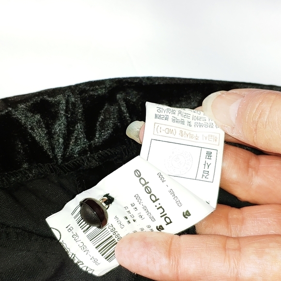 Goth Velvet Ruffle Button Top S - Picture 6 of 6